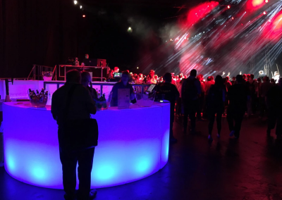 LED curved bar dj and crowd